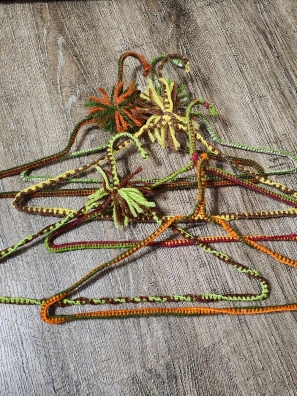 13 yarn covered hangers